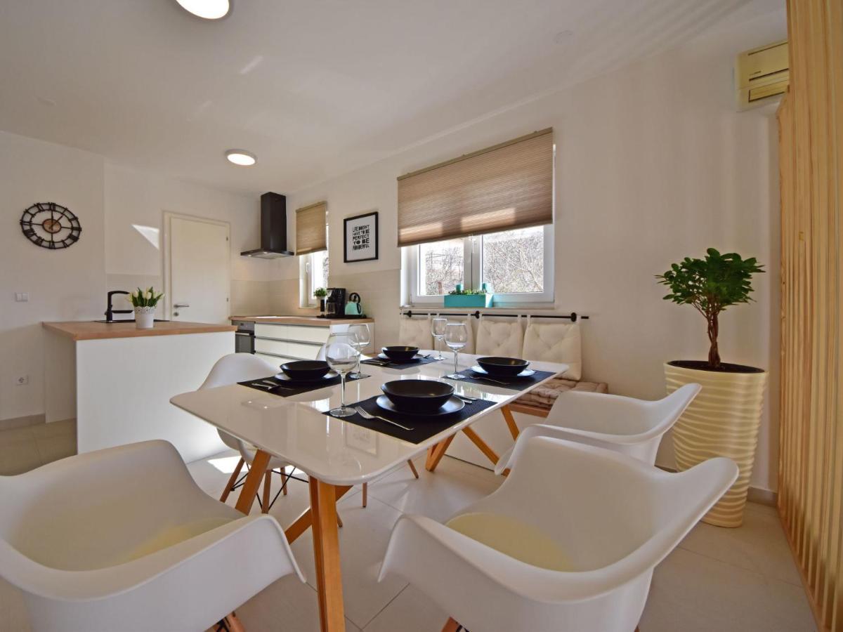 Apartment Cvit 2 By Interhome Кленовица Экстерьер фото
